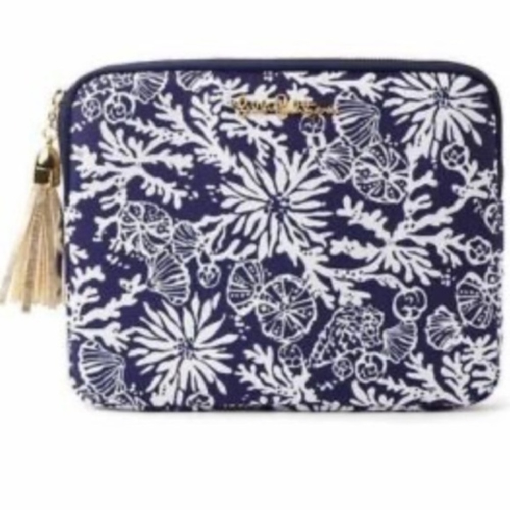 Lilly Pulitzer Clutch Tablet Case/Clutch New without tag